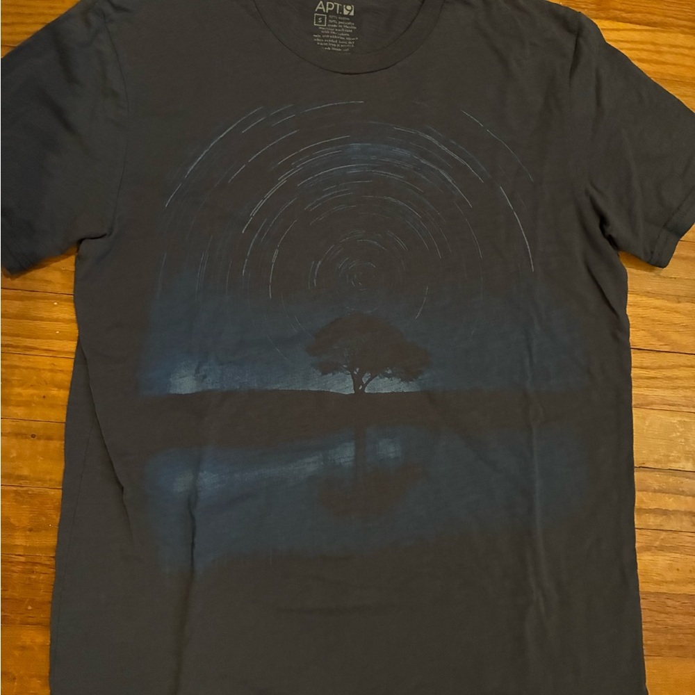Apt. 9 Men's Black and Blue Graphic Tee